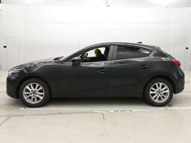 Mazda AXELA 2017 7288031-4