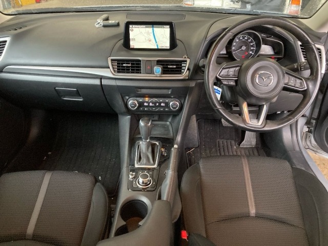 Mazda AXELA 2017 7288062-3