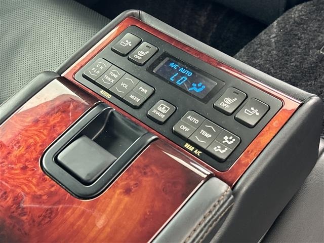 Toyota CROWN MAJESTA 2014 7282470-20