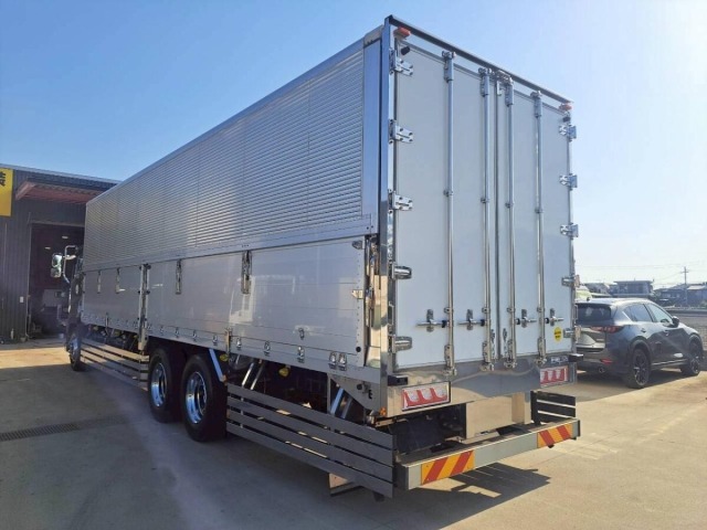 Isuzu GIGA 2019 7288228-1