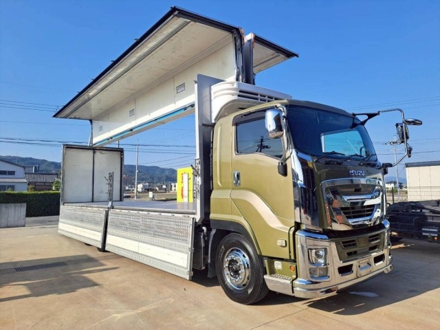 Isuzu GIGA 2019 7288228-17