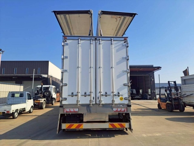 Isuzu GIGA 2019 7288228-19