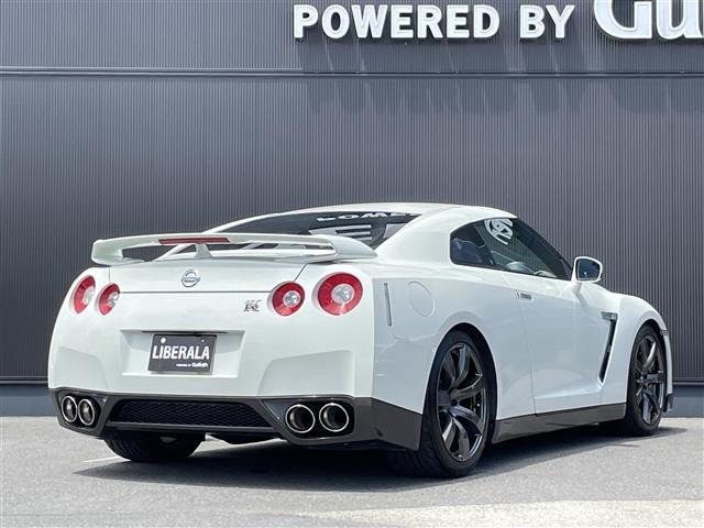 Nissan GT-R 2008 7277285-13