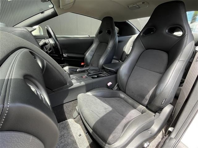 Nissan GT-R 2008 7277285-9