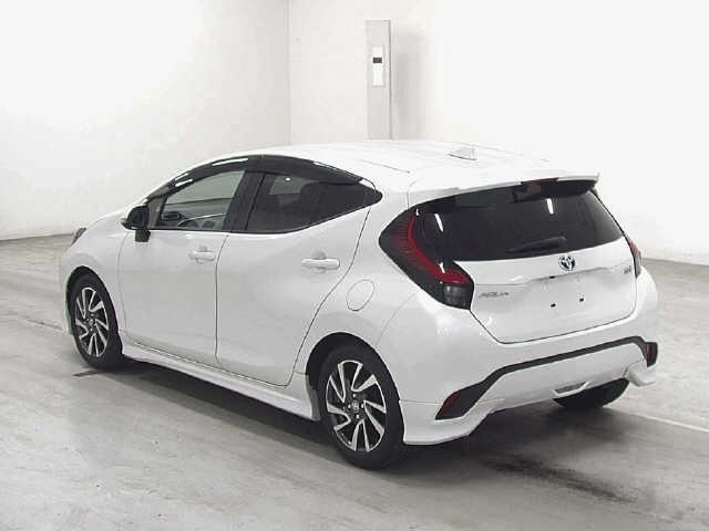 Toyota AQUA 2023 7297695-1