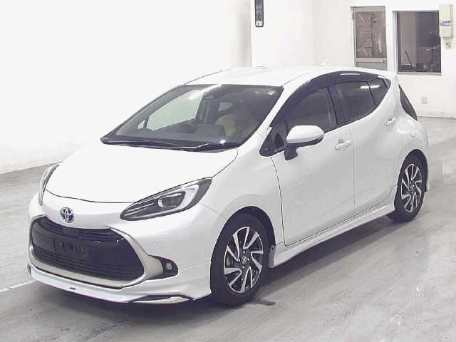 Toyota AQUA 2023 7297695-4