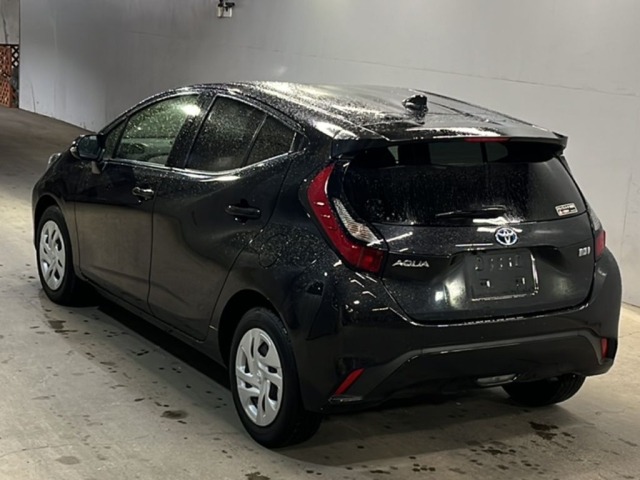 Toyota AQUA 2022 7297740-1