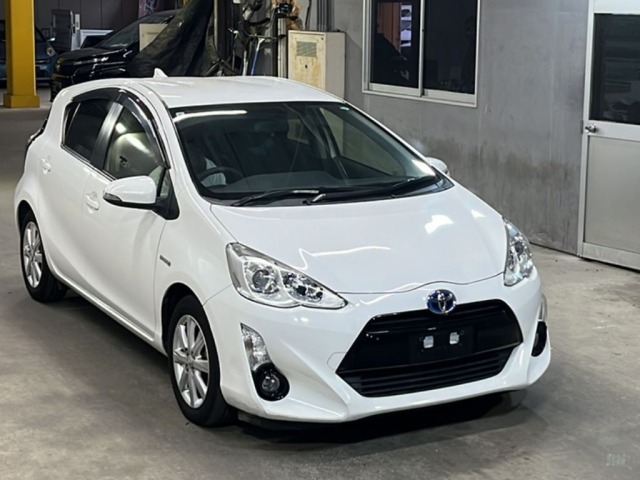 Toyota AQUA 2015 7297753-4