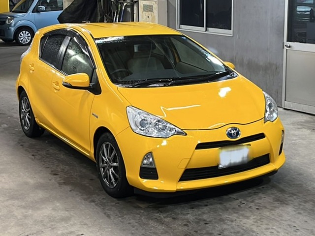 Toyota AQUA 2013 7297755-4