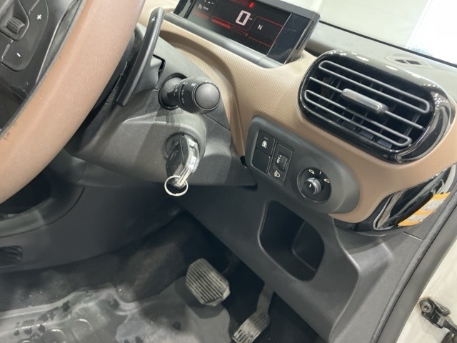 Citroen C4 2015 7298064-6