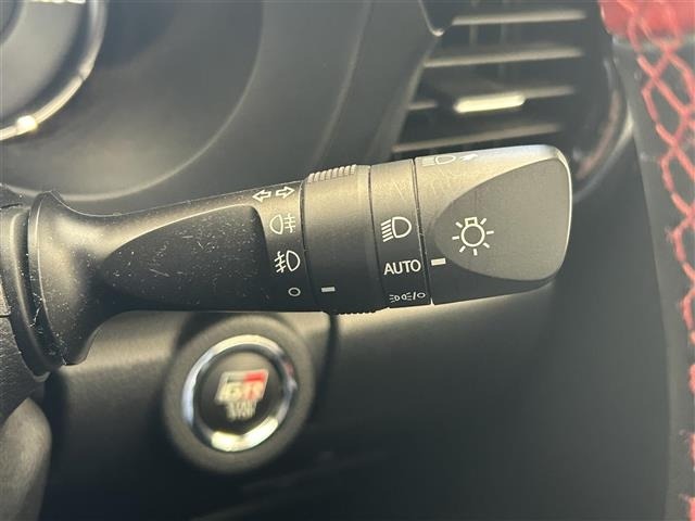 Toyota HILUX 2022 7297940-4