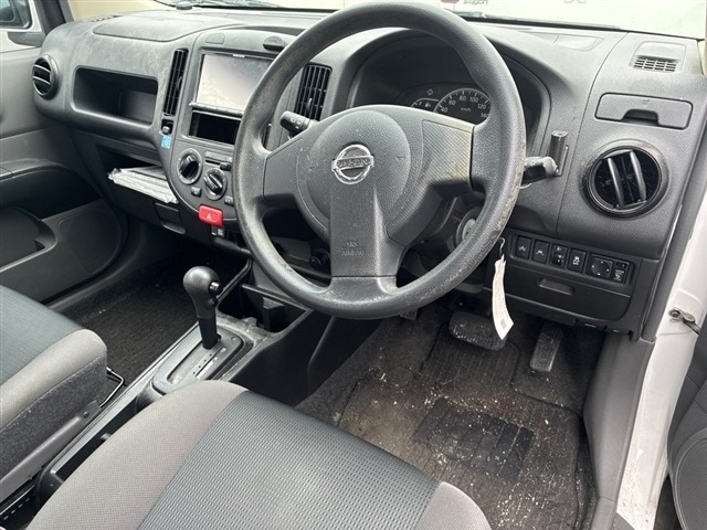 Nissan AD VAN 2018 7307177-3