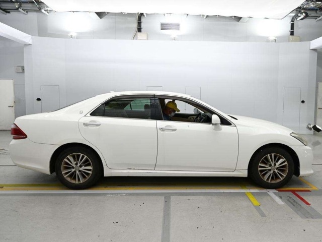 Toyota CROWN 2011 7316069-3