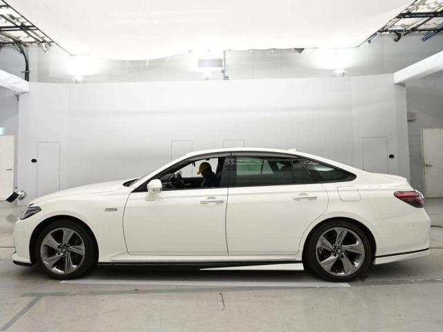 Toyota CROWN 2019 7316070-4
