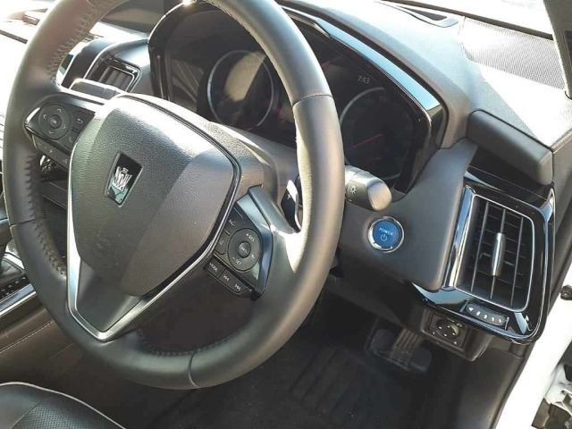 Toyota CROWN 2019 7316070-9