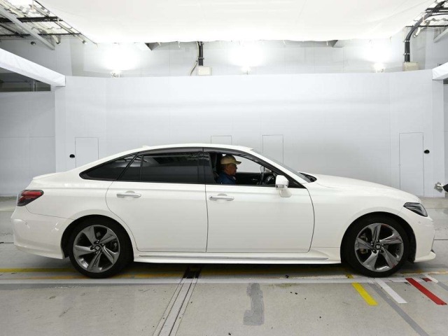 Toyota CROWN 2018 7316073-3