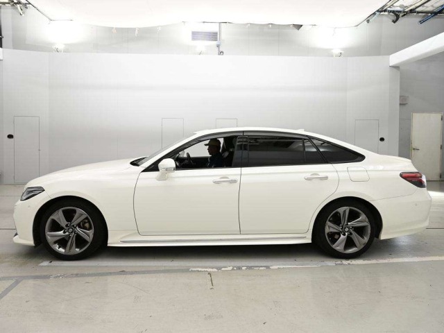 Toyota CROWN 2018 7316073-4