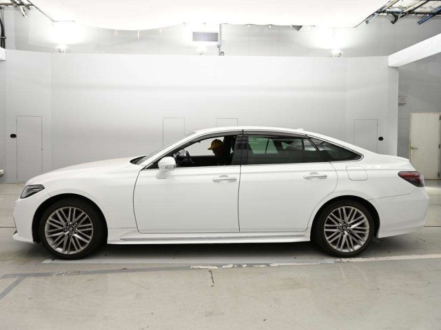 Toyota CROWN 2021 7316083-4