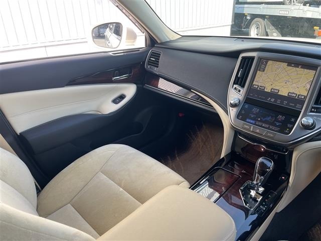 Toyota CROWN 2017 7316207-22