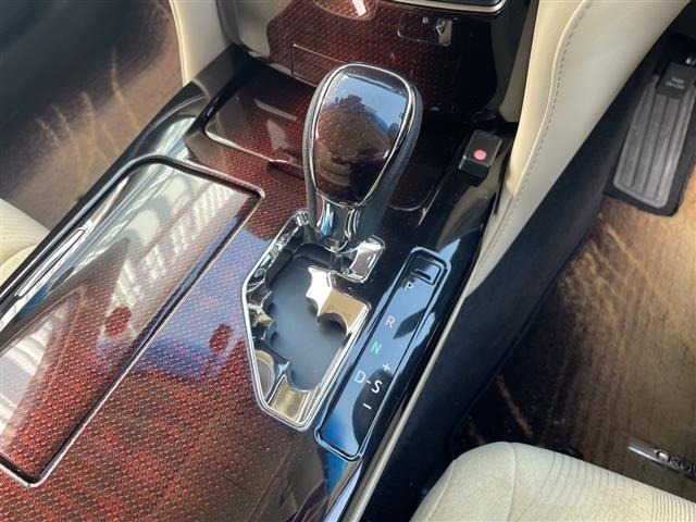 Toyota CROWN 2017 7316207-8