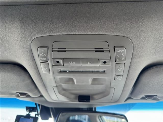 Toyota CROWN 2018 7316393-11