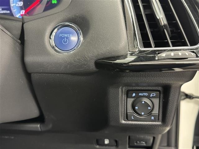 Toyota CROWN 2018 7316573-31