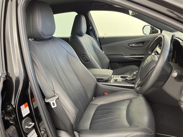 Toyota CROWN 2021 7316610-4