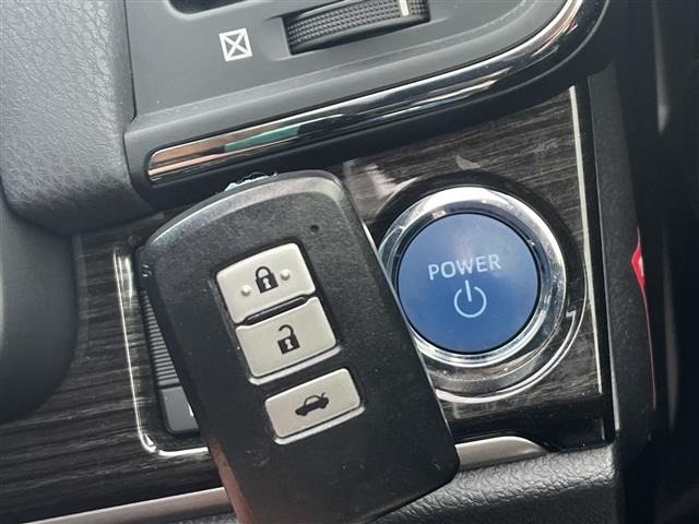 Toyota CROWN 2017 7316621-22