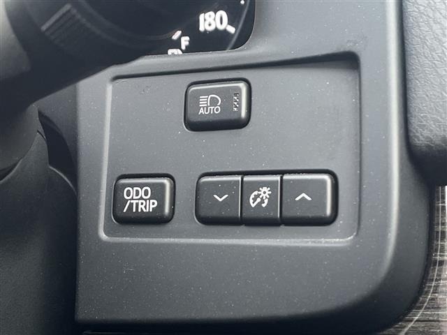 Toyota CROWN 2017 7316621-4