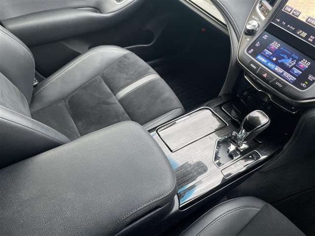 Toyota CROWN 2017 7316621-9
