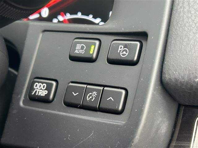 Toyota CROWN 2017 7316836-11