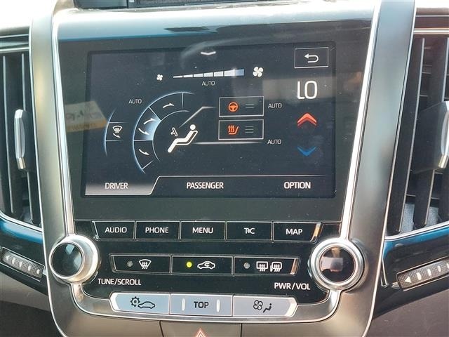 Toyota CROWN 2018 7316900-17