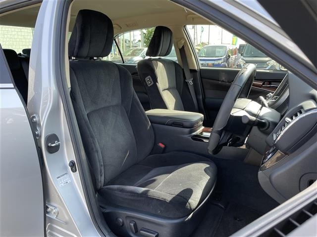 Toyota CROWN 2017 7316922-11