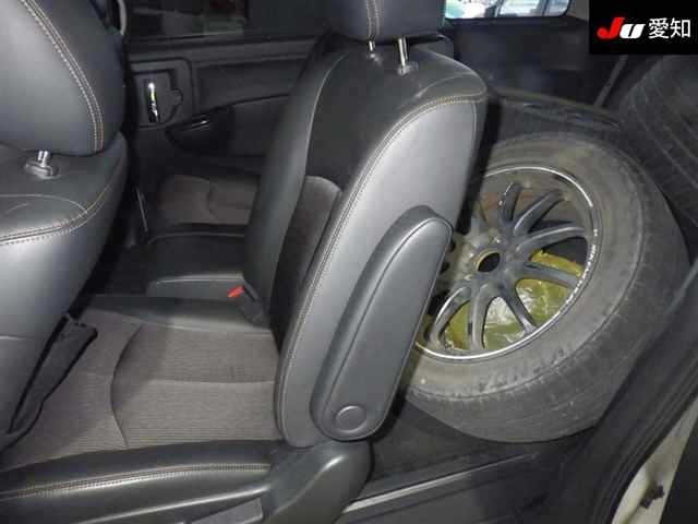 Nissan ELGRAND 2016 7303283-4