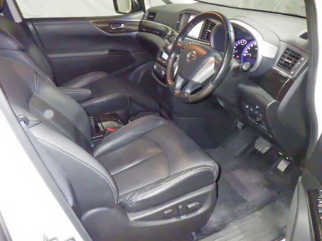 Nissan ELGRAND 2013 7303384-3