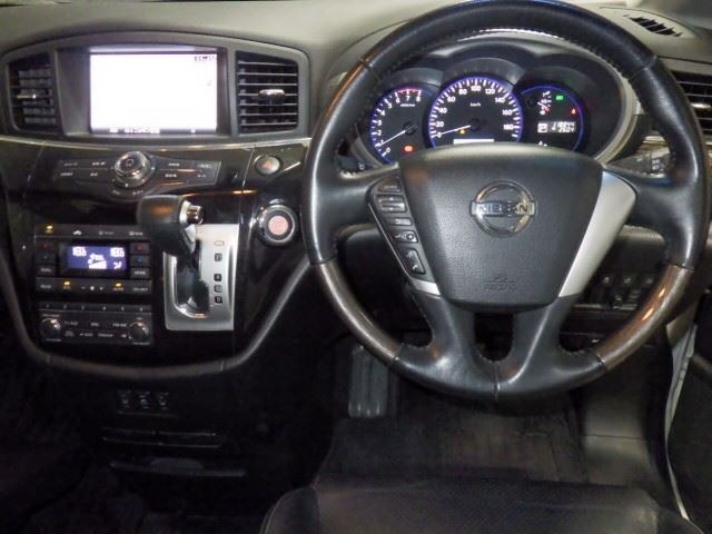 Nissan ELGRAND 2013 7303384-4