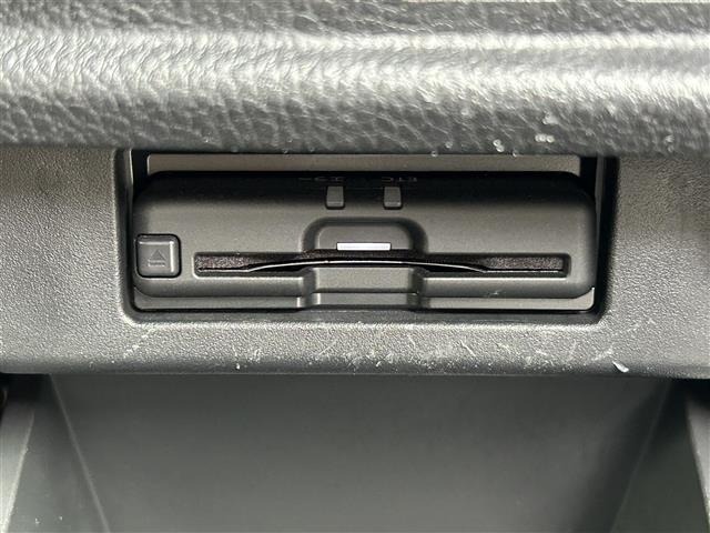 Nissan ELGRAND 2021 7304077-1