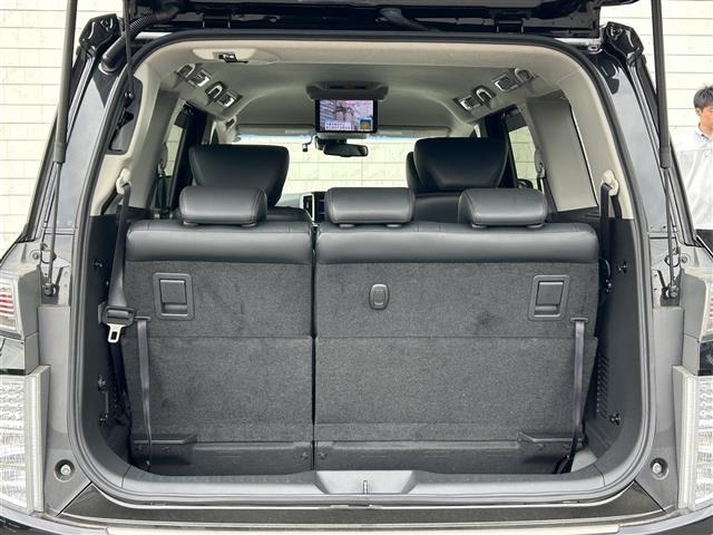 Nissan ELGRAND 2021 7304077-12