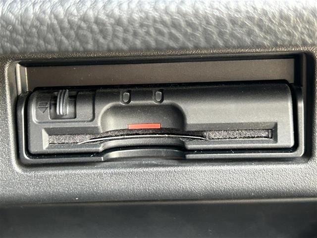 Nissan ELGRAND 2017 7304123-3