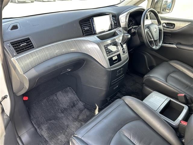 Nissan ELGRAND 2017 7304123-7