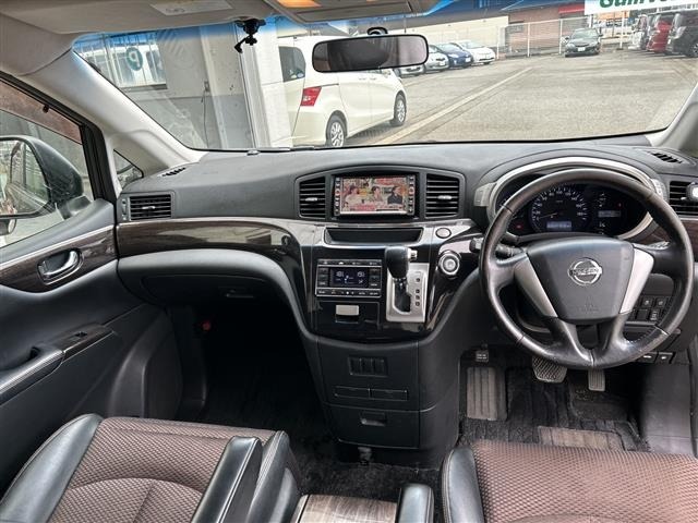 Nissan ELGRAND 2011 7304198-15