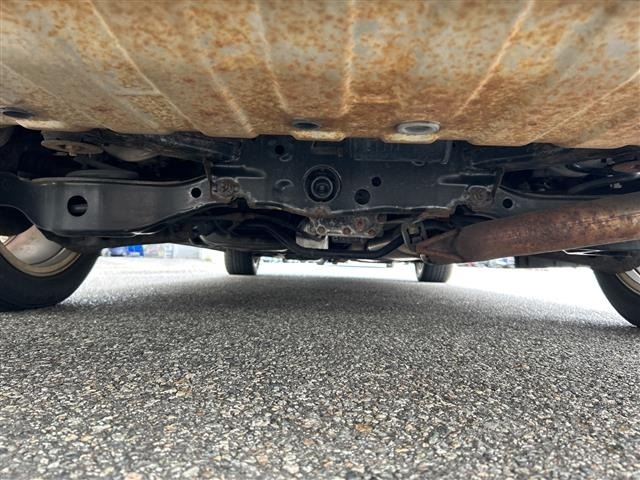 Nissan ELGRAND 2011 7304198-2