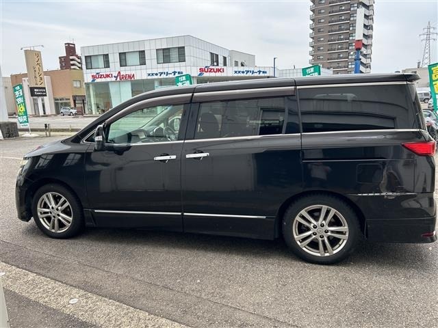 Nissan ELGRAND 2011 7304198-3
