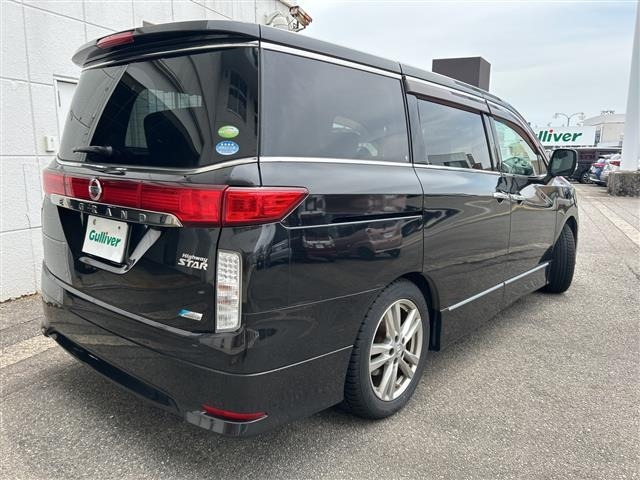 Nissan ELGRAND 2011 7304198-9