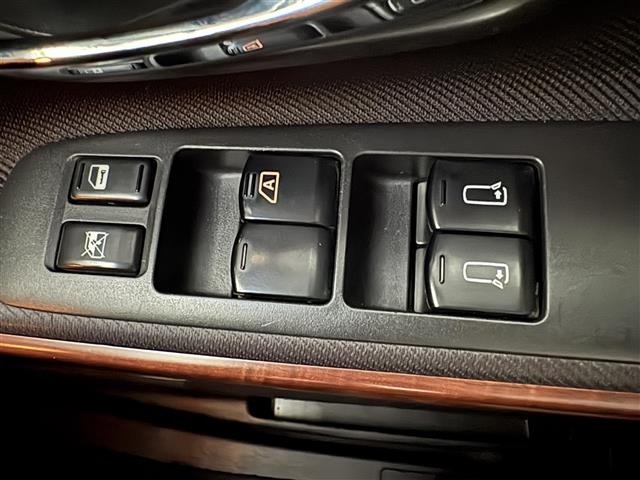 Nissan ELGRAND 2006 7304252-22