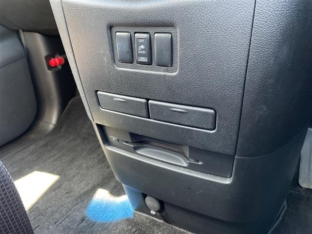 Nissan ELGRAND 2013 7304269-21