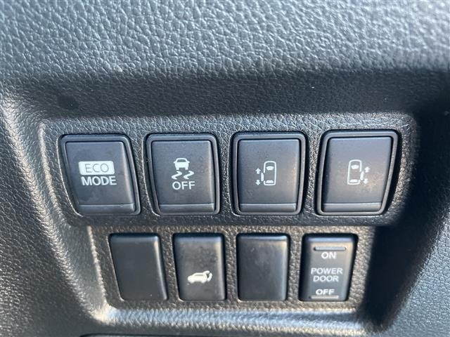 Nissan ELGRAND 2013 7304269-3