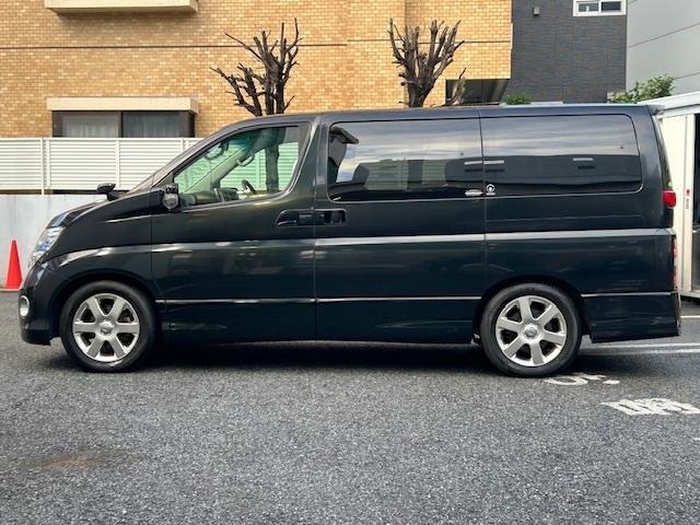 Nissan ELGRAND 2009 7304276-18