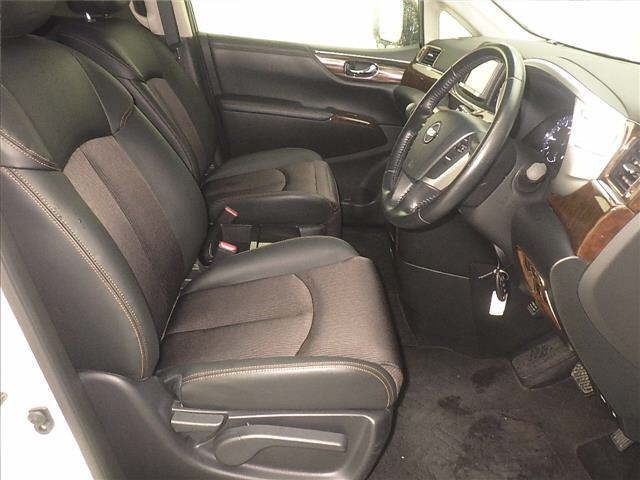 Nissan ELGRAND 2015 7304363-5