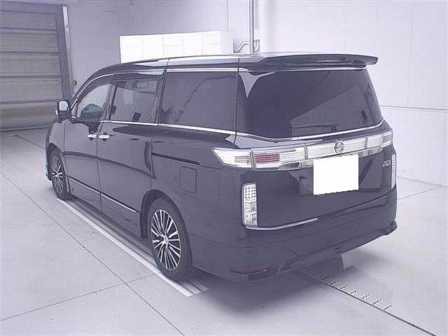 Nissan ELGRAND 2014 7304375-1